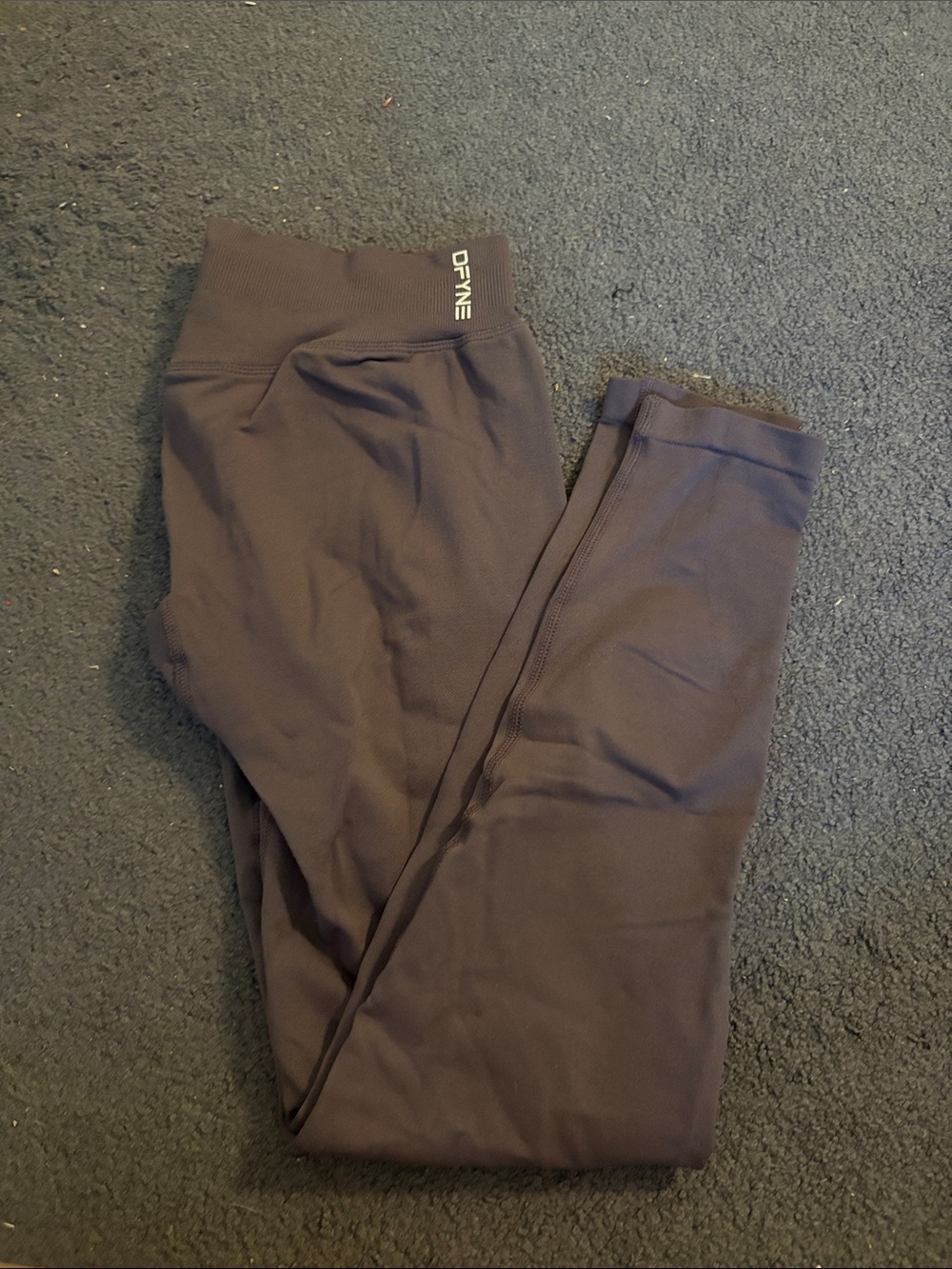 DYFNE leggings - purplish colour size L (also have matching halter on profile)